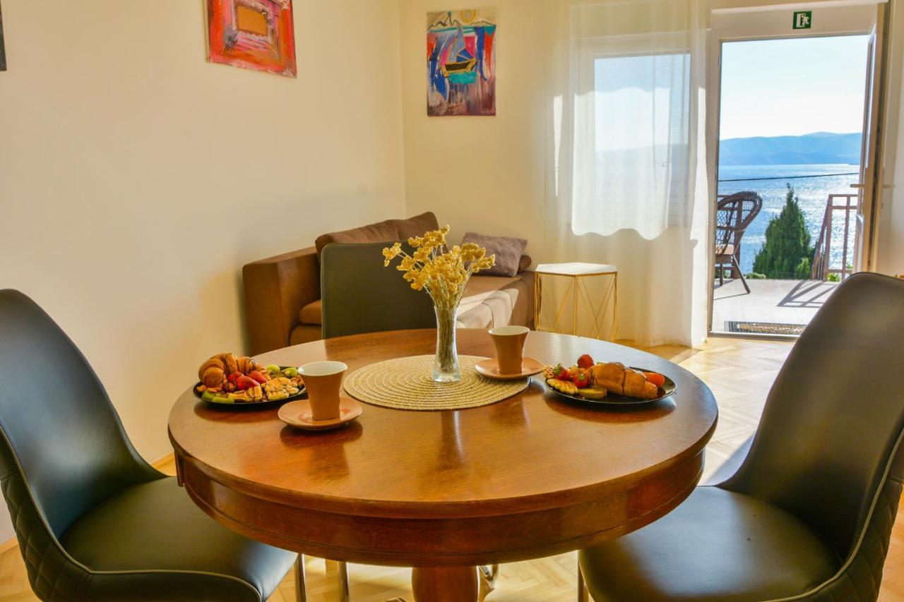 Apartmani Krijesnica 塞尼 外观 照片