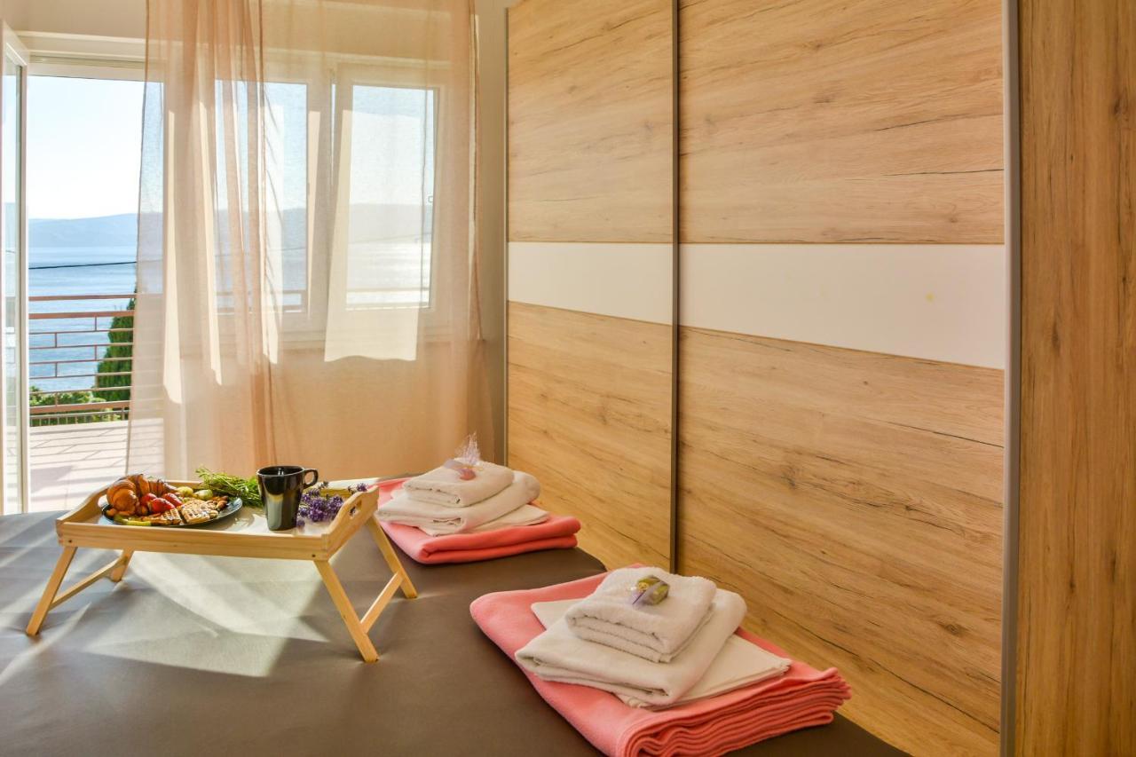 Apartmani Krijesnica 塞尼 外观 照片