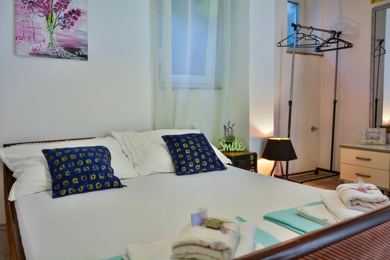 Apartmani Krijesnica 塞尼 外观 照片