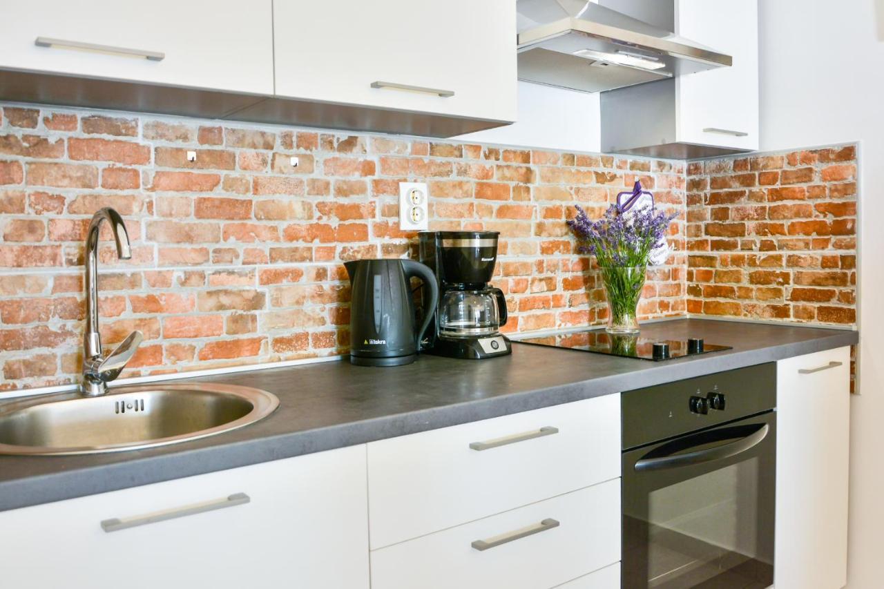 Apartmani Krijesnica 塞尼 外观 照片