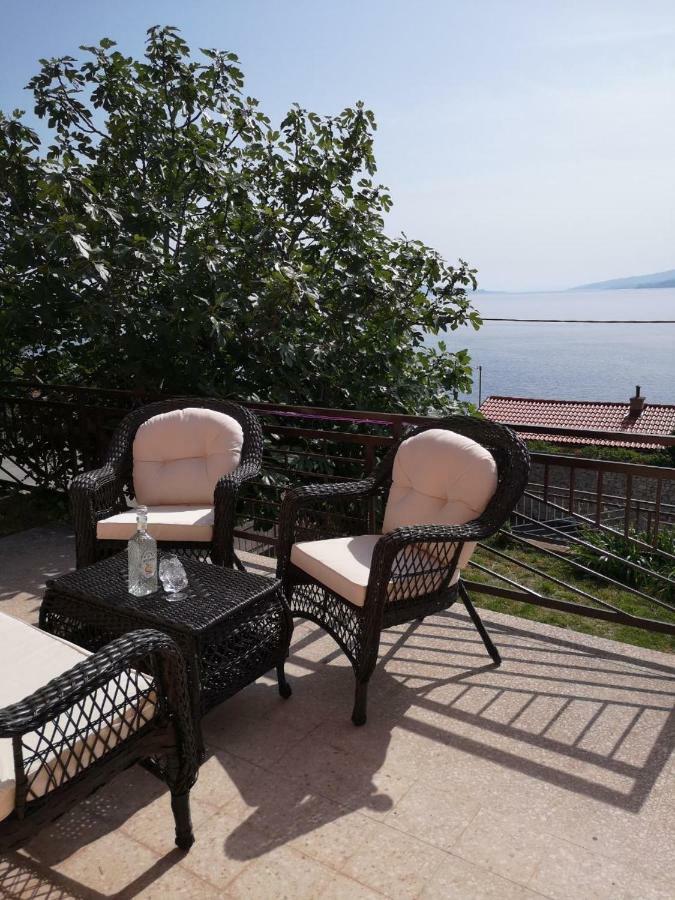 Apartmani Krijesnica 塞尼 外观 照片